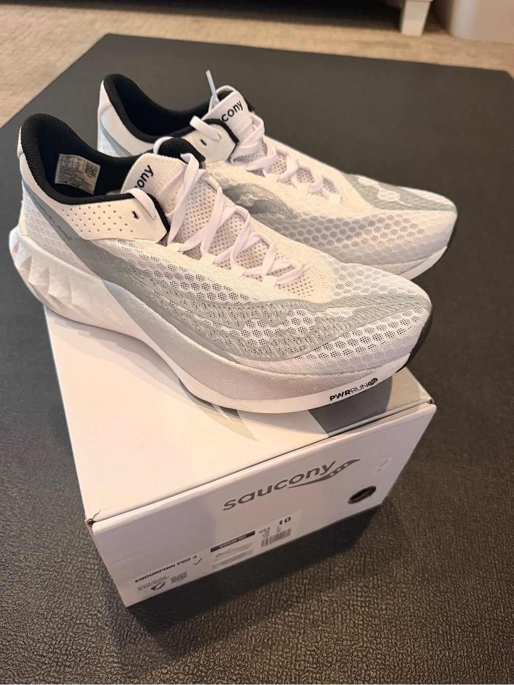 Saucony Endorphin Pro 4 Men’s Size 10 White Silver Carbon Running Shoes